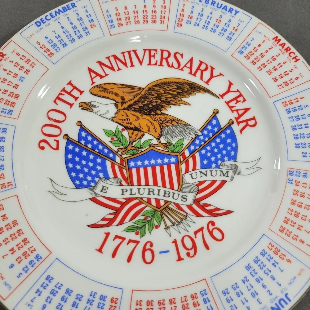 Spencer Gifts 1975 Bicentennial Commemorative Plate USA Red White Blue Eagle 200
